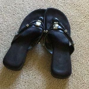 White Mountain sandals